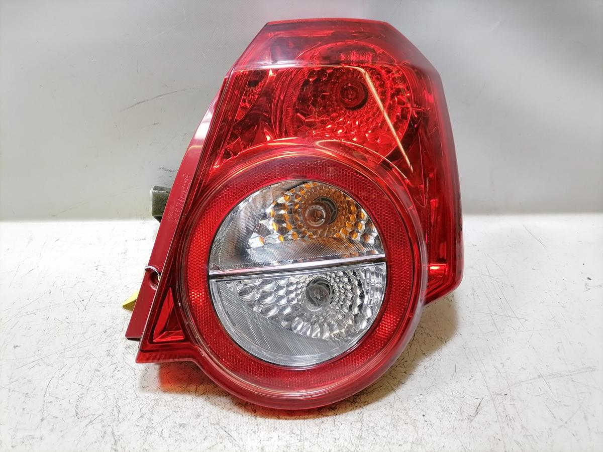 Chevrolet Aveo original R&uuml;cklicht R&uuml;ckleuchte Heckleuchte rechts rot wei&szlig; BJ09